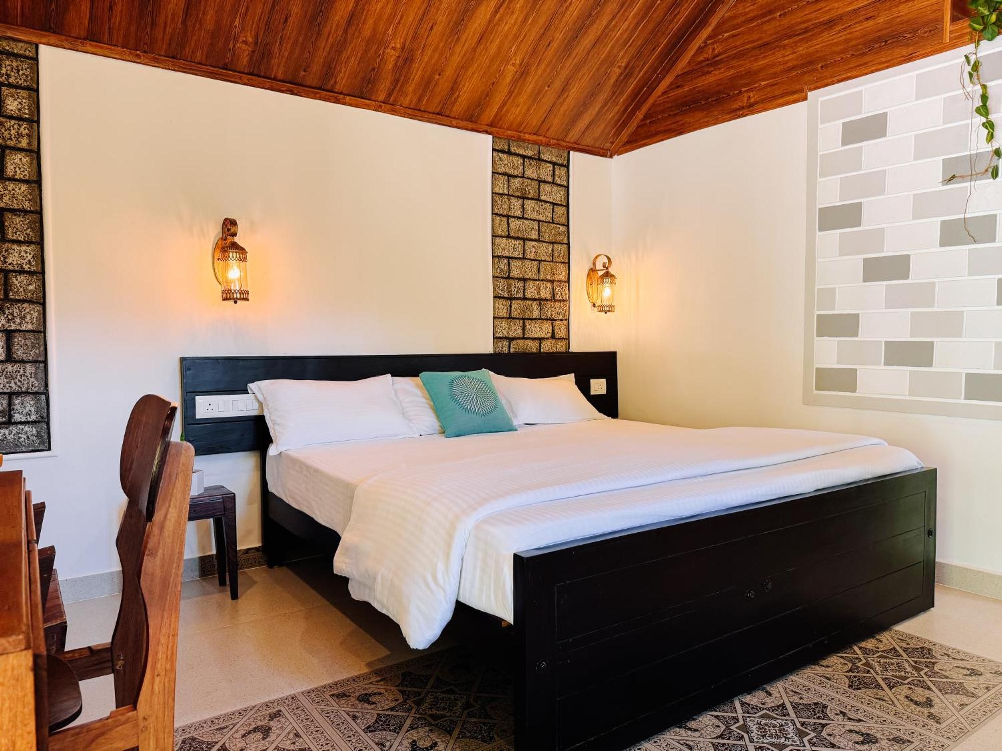Calm Shack - 2 Bedroom-Boutique Farm Stay Munnar Bagian luar foto
