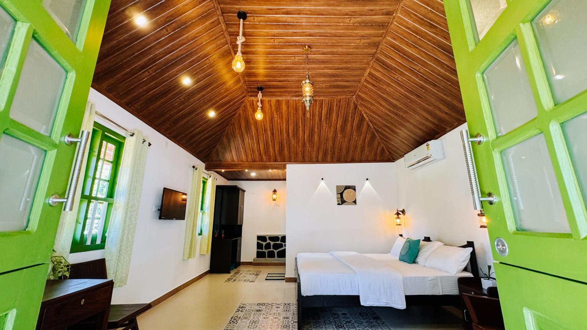 Calm Shack - 2 Bedroom-Boutique Farm Stay Munnar Bagian luar foto