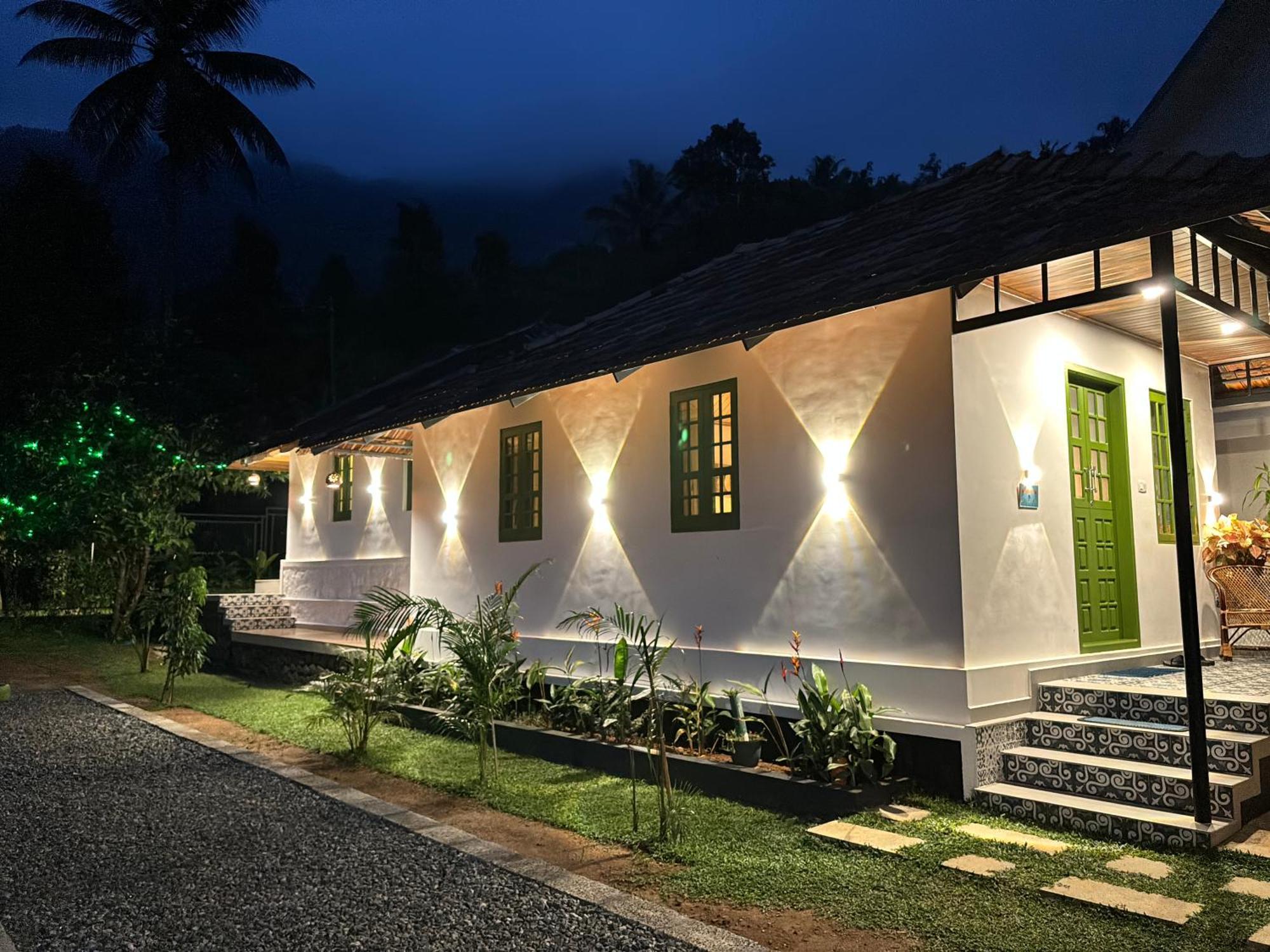 Calm Shack - 2 Bedroom-Boutique Farm Stay Munnar Bagian luar foto