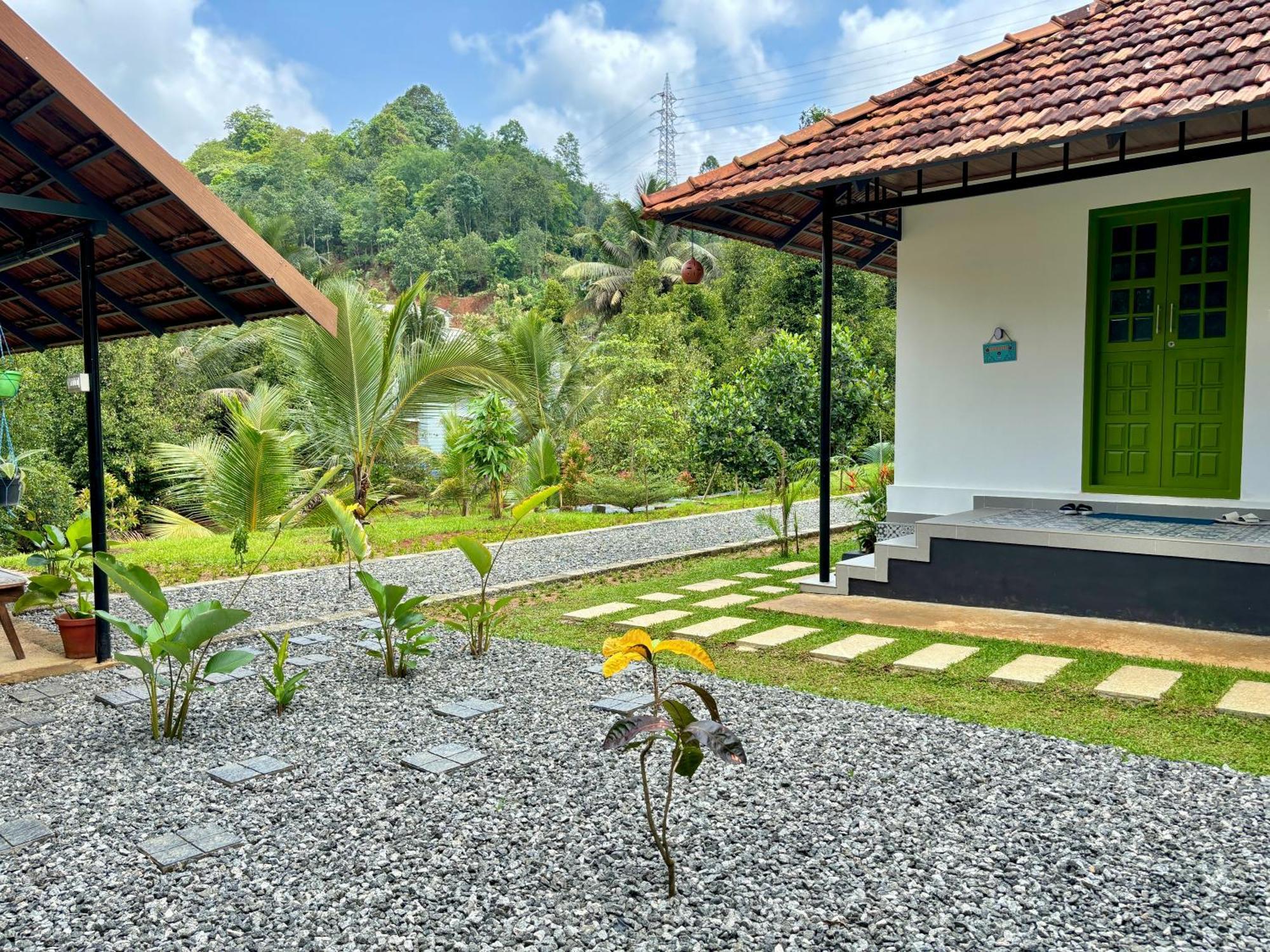 Calm Shack - 2 Bedroom-Boutique Farm Stay Munnar Bagian luar foto