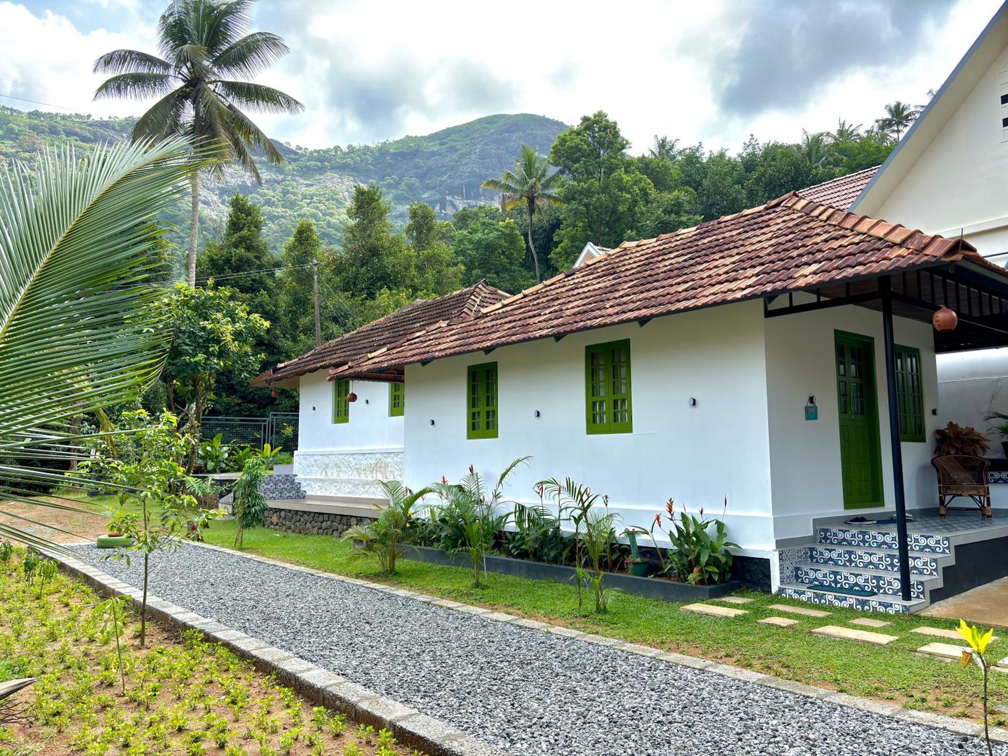 Calm Shack - 2 Bedroom-Boutique Farm Stay Munnar Bagian luar foto