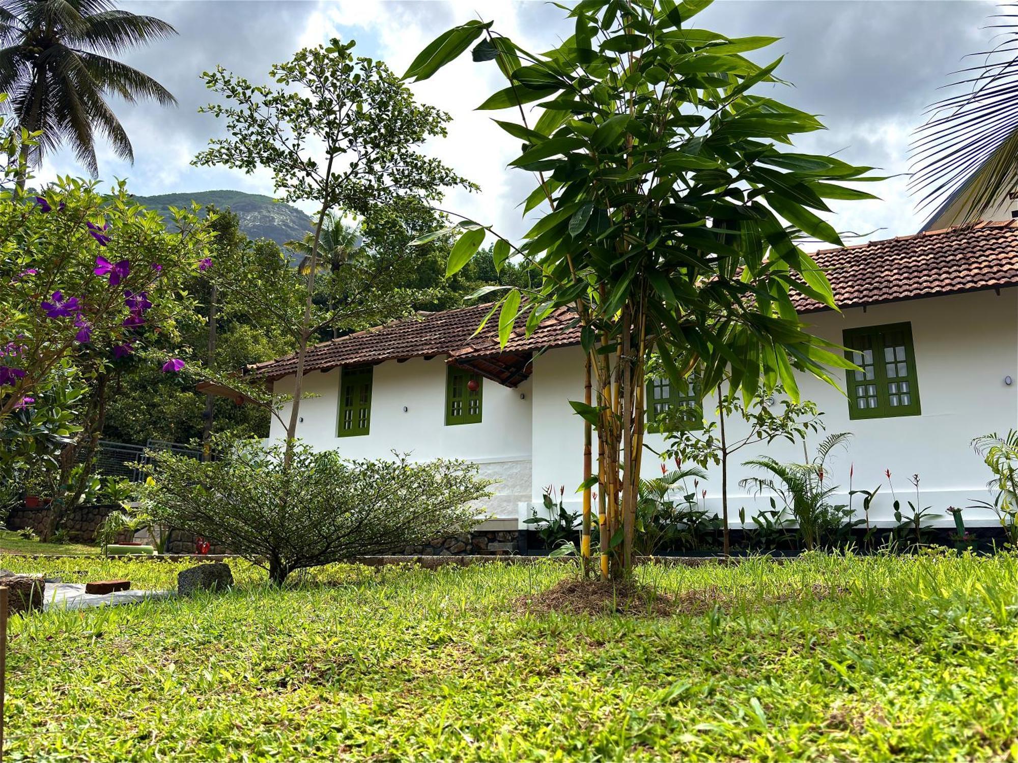 Calm Shack - 2 Bedroom-Boutique Farm Stay Munnar Bagian luar foto
